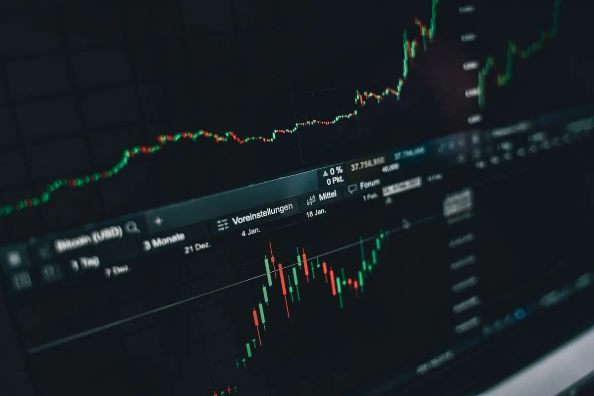 Stock photo: financial charts on monitor